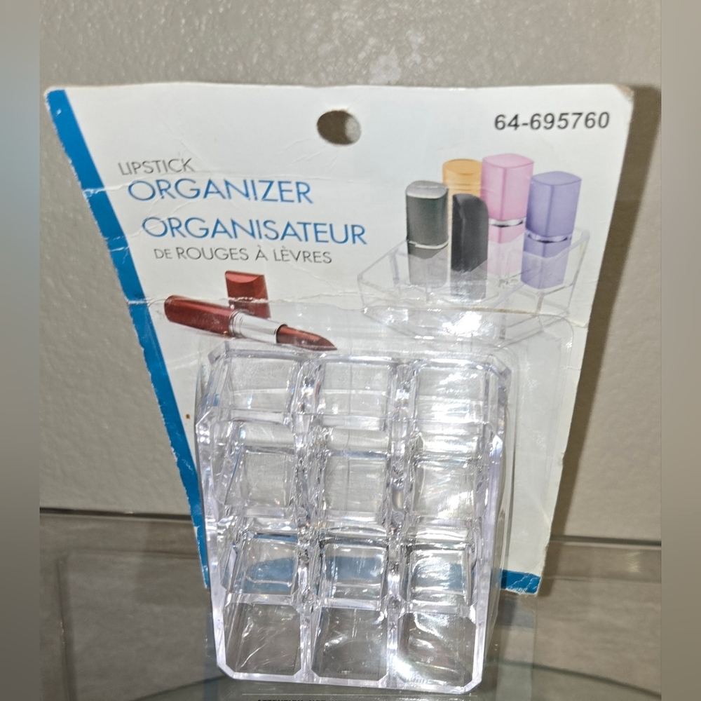 Clear Acrylic Lipstick Organizer - Picture 4 of 6